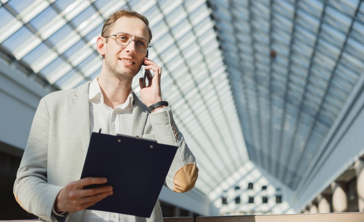 From Cold Calls to Warm Connections: The Evolution of Sales Outreach